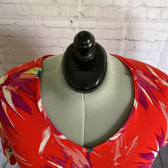 APT 9 SIZE 3X SHORT SLEEVE RED/ORANGE BLOUSE, V NECK, SOFT - Picture 2 of 10